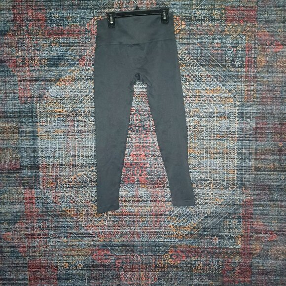 Maurices womens gray an purple nylon camo seamless crop leggings S EUC - Picture 2 of 5